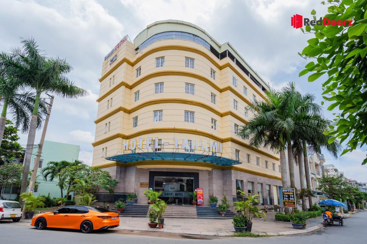 Reddoorz Tahami Hotel Near Kha Van Can Хошимін Екстер'єр фото