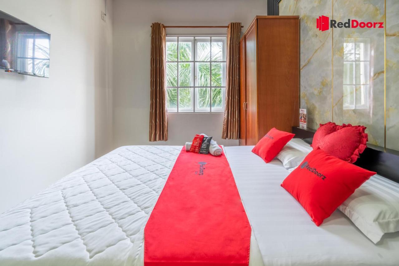 Reddoorz Tahami Hotel Near Kha Van Can Хошимін Екстер'єр фото